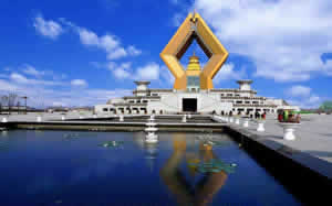 1 Day Xian Tour: Famen Temple Exploration with Round-Way Hotel Transfer