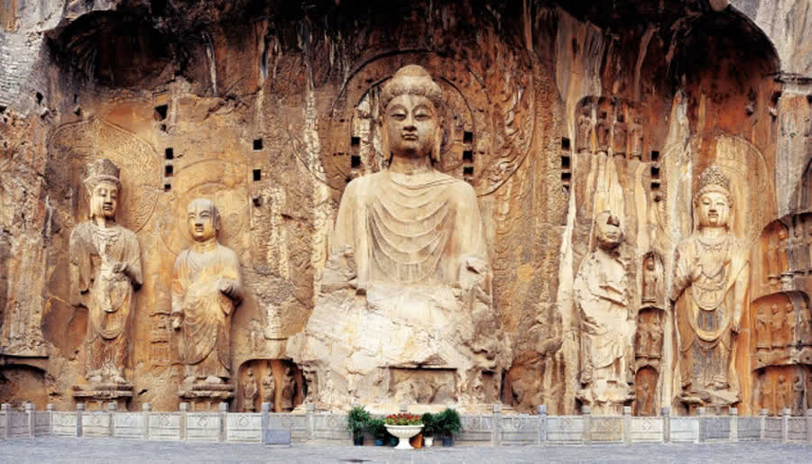 2 Days Luoyang Sightseeing Tour with Longmen Grottoes & Peony Blossom