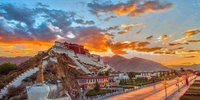 Top China Tibet Tours: 11 Days China Tour of Beijing Xian Lhasa & Shanghai 