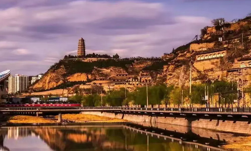 5-Day Xi'an & Yan'an Red Road Tour: A Comprehensive Journey Through History