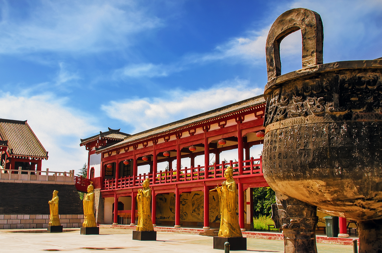 Xian_Private_Tours_Xian_Attractions_Epang_Palace2.jpg