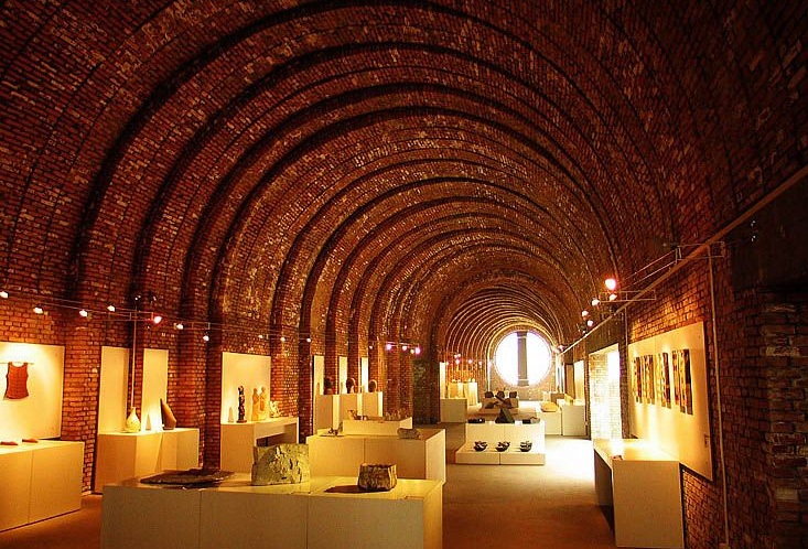 Xi'an_Attrcations_Fule_International_Ceramic _Museum.jpg