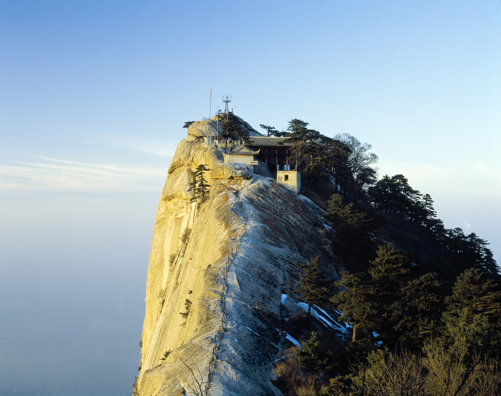 Xian_Private_Tours_Xian_Highlight_Huashan1.jpg