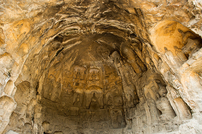 Xian luoyang private tours with longmen grottoes