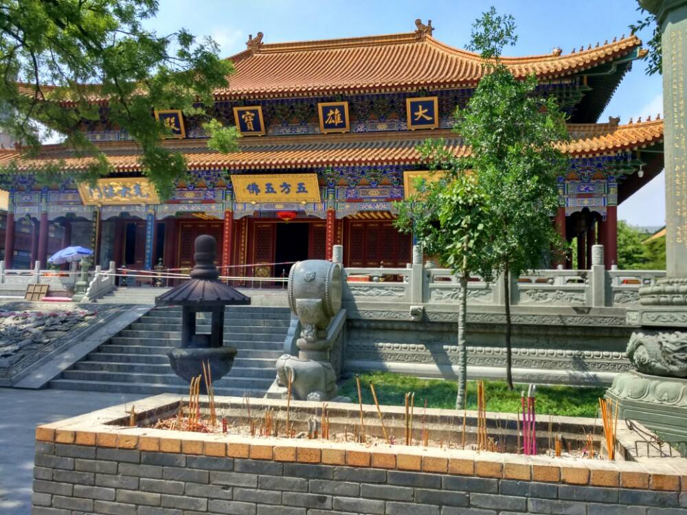 Xian private tour xian attractions xian highlight Daxingshan Temple2.jpg