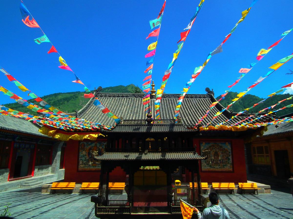 Taiyuan_attractions_wutai_mountain