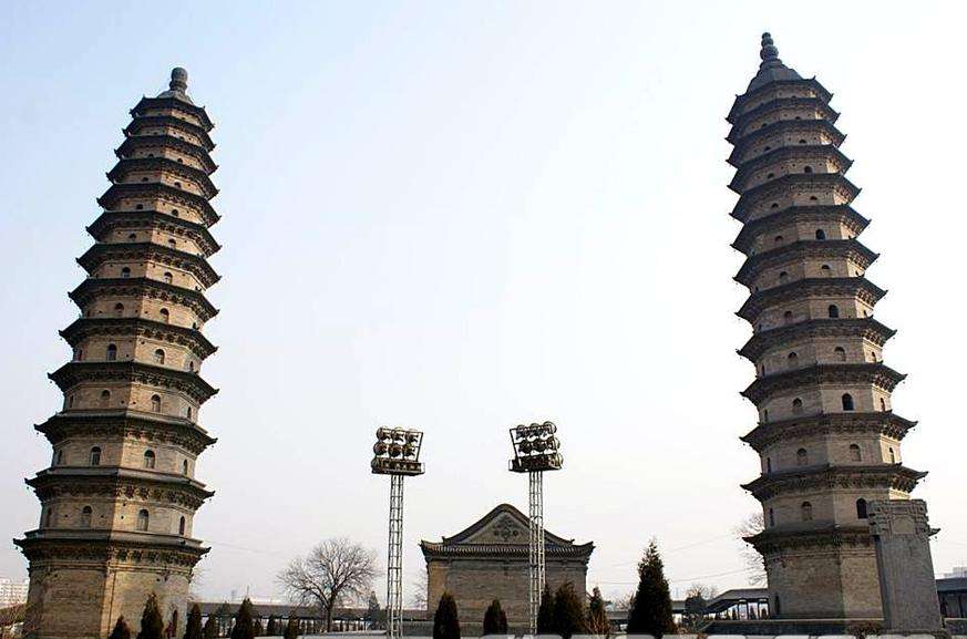 Taiyuan_attractions_twin_pagoda_temple