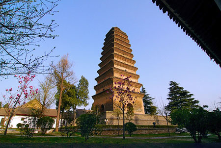 xian_attractions_xiangji_temple2.jpg