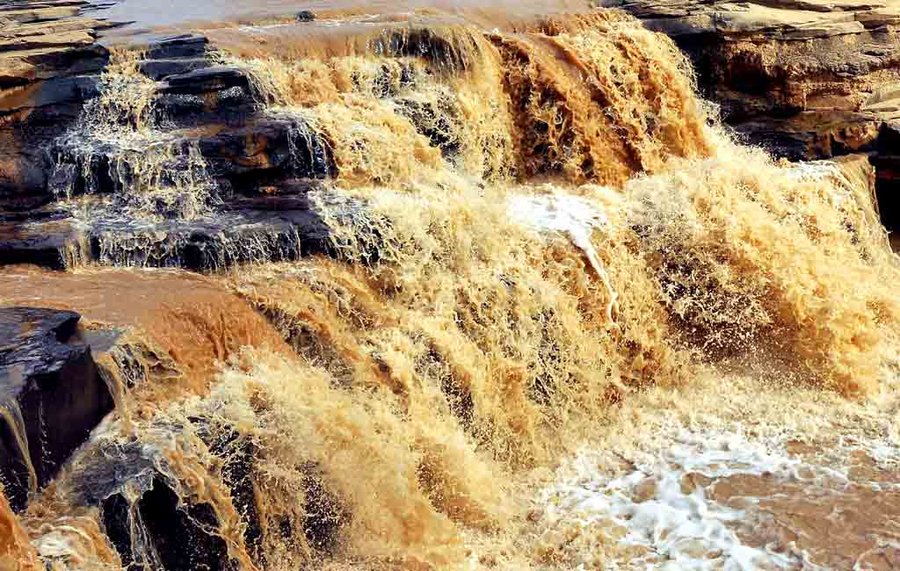 hukou_waterfalls3.jpg