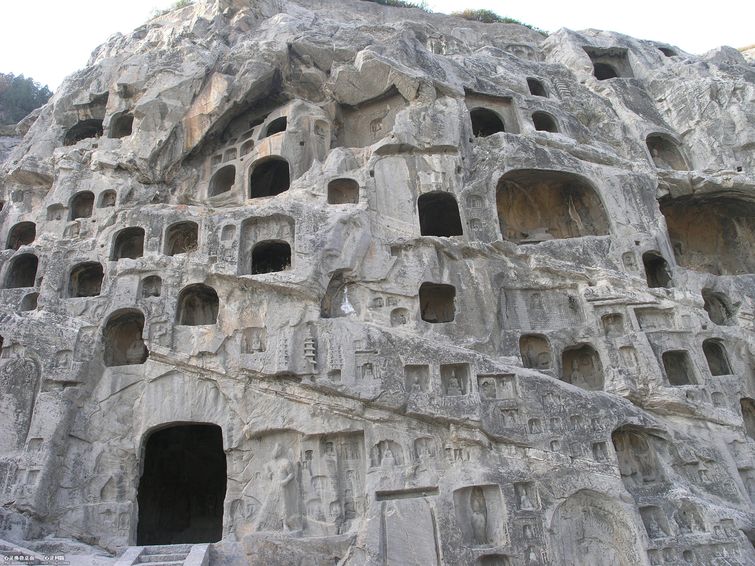 Longmen Grottoes3.jpg