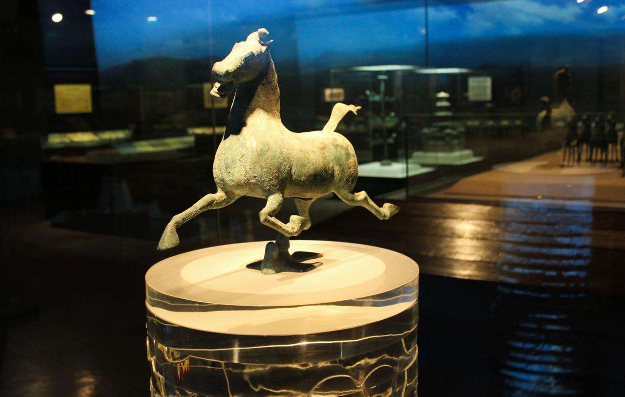 gansu_provicial_musuem_of_xian_silk_road_tour_packages.jpg