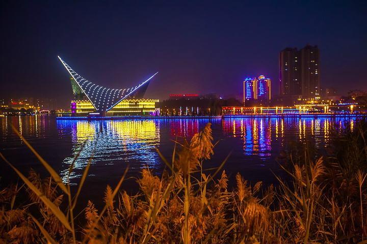 Night View of Kashgar New City_01.jpg