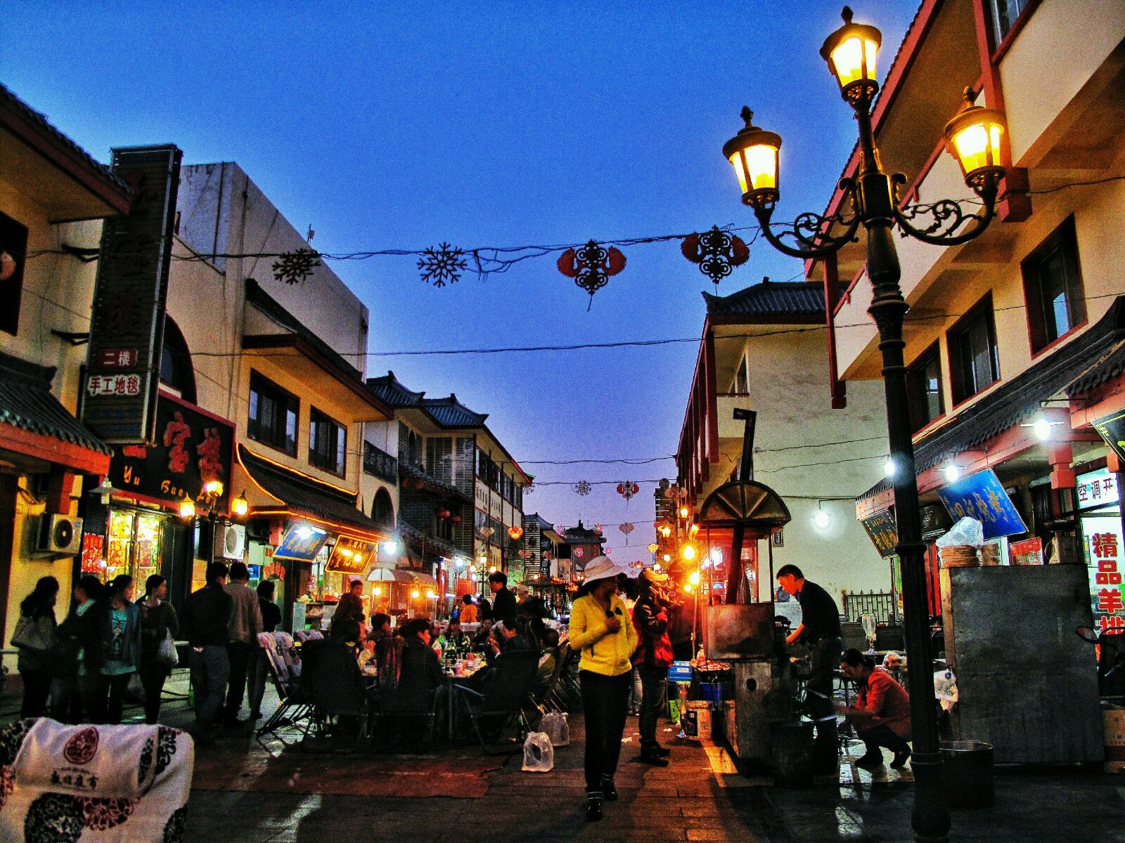 Shazhou_Night_Market_1.jpg