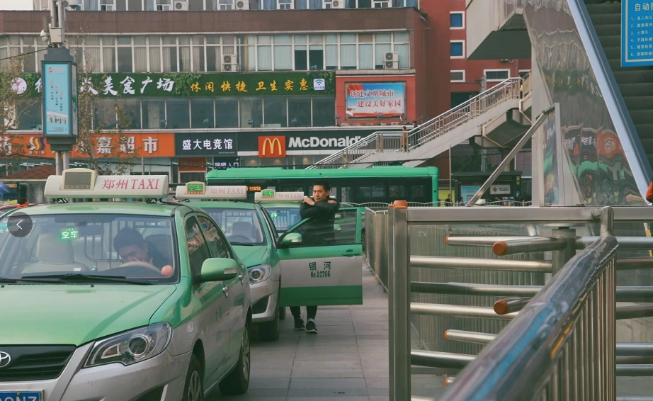 Zhengzhou taxi.png