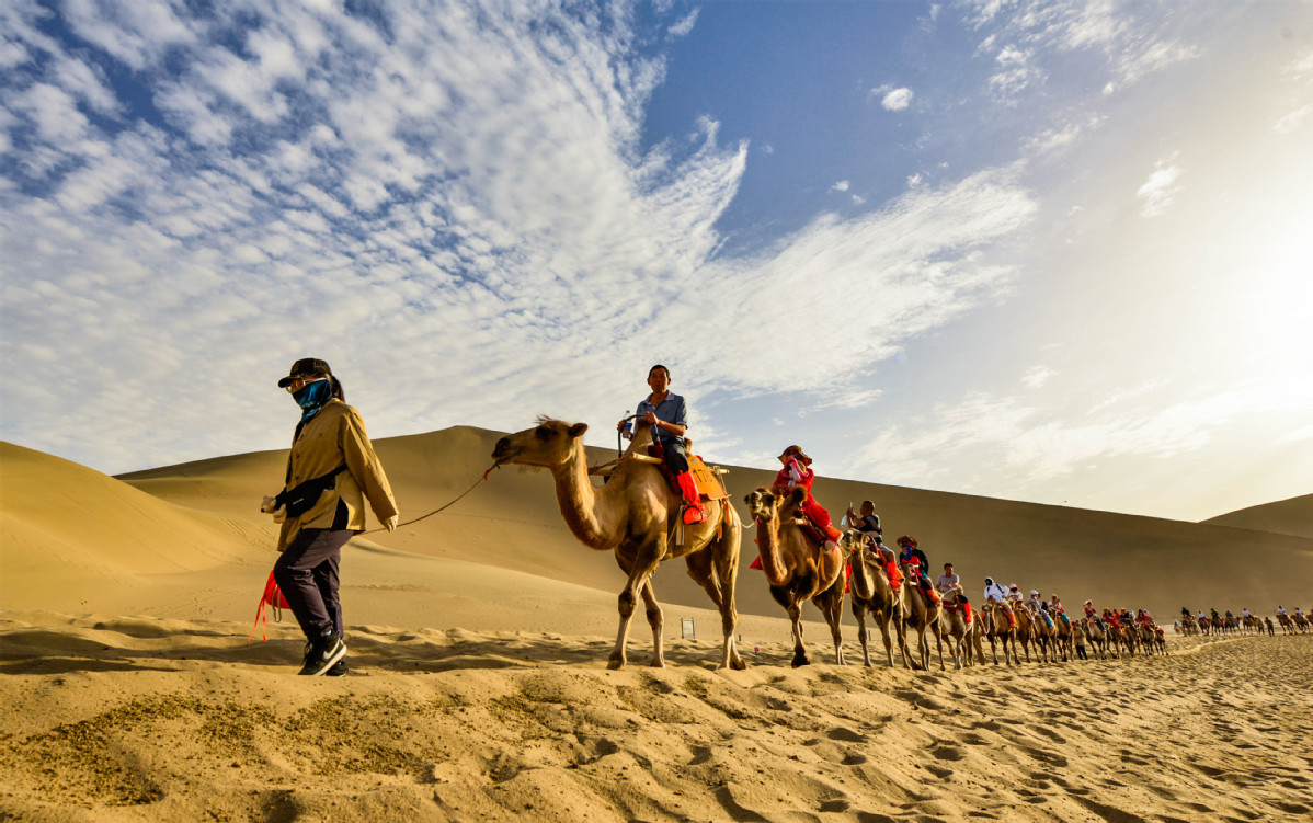 dunhuang_silk_road_tour1.jpeg