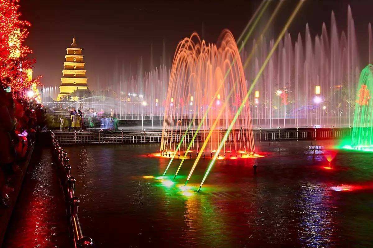 big_wild_goose_pagoda_night_show