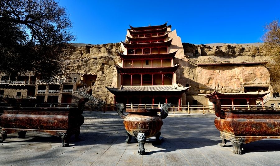 dunhuang_mogao_grottoes.jpg