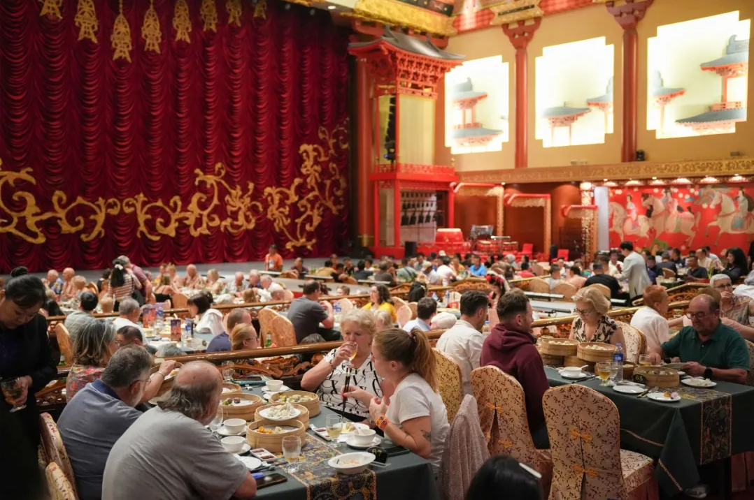 Dynasty-Show-with-Dumpling-Banquet-Dinner-Xian Dynasty-Show-with-Dumpling-Banquet-Dinner-Xian