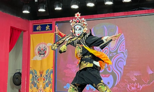 Qinqiang-Opera-xian