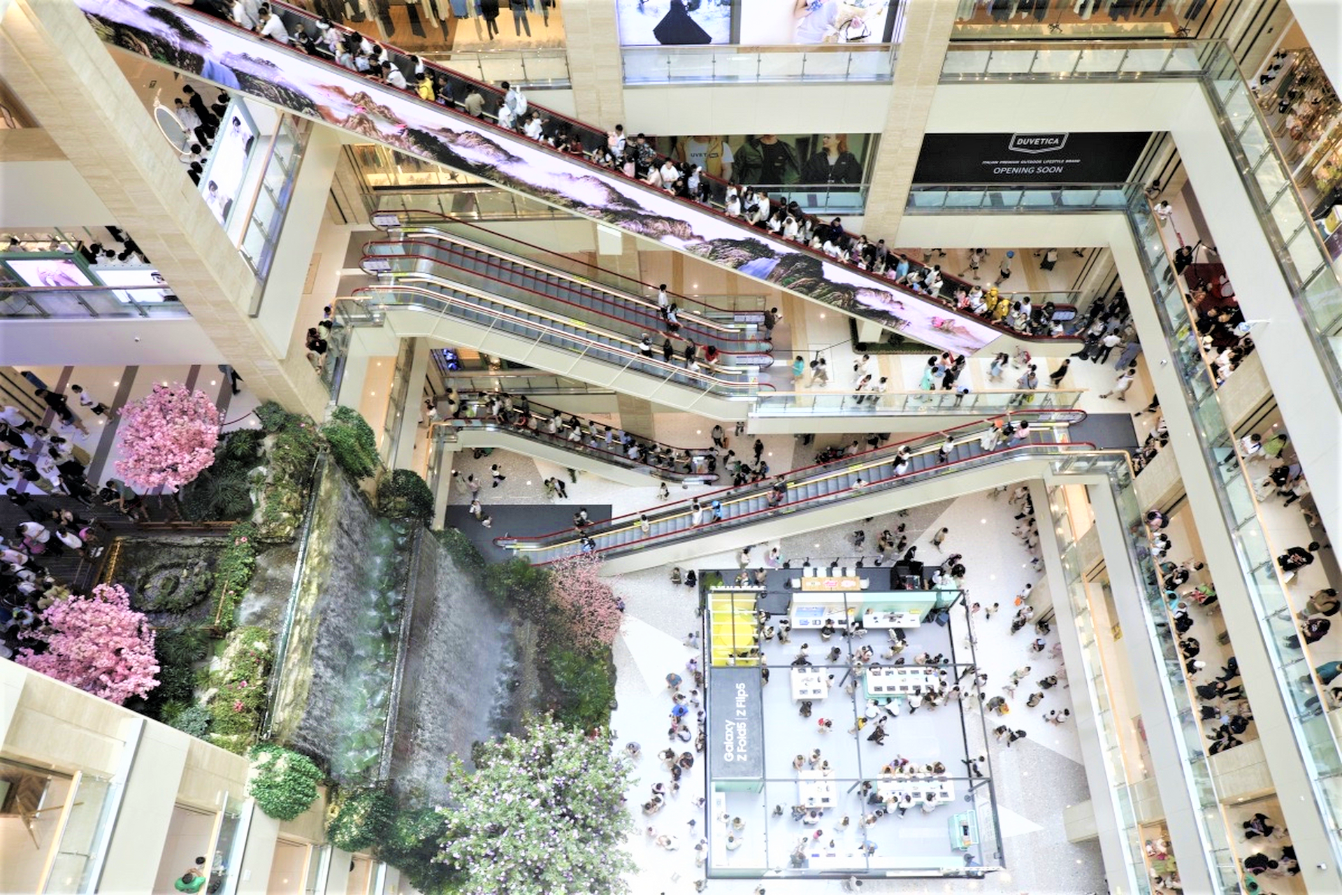 Xiaozhai-Seg-International-Center-01