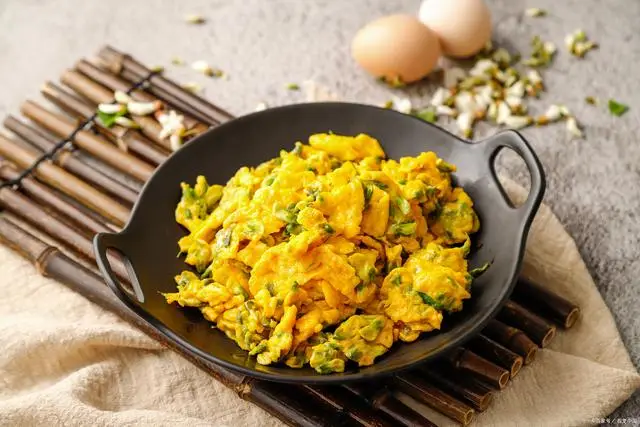 Scrambled-Eggs Scrambled-Eggs