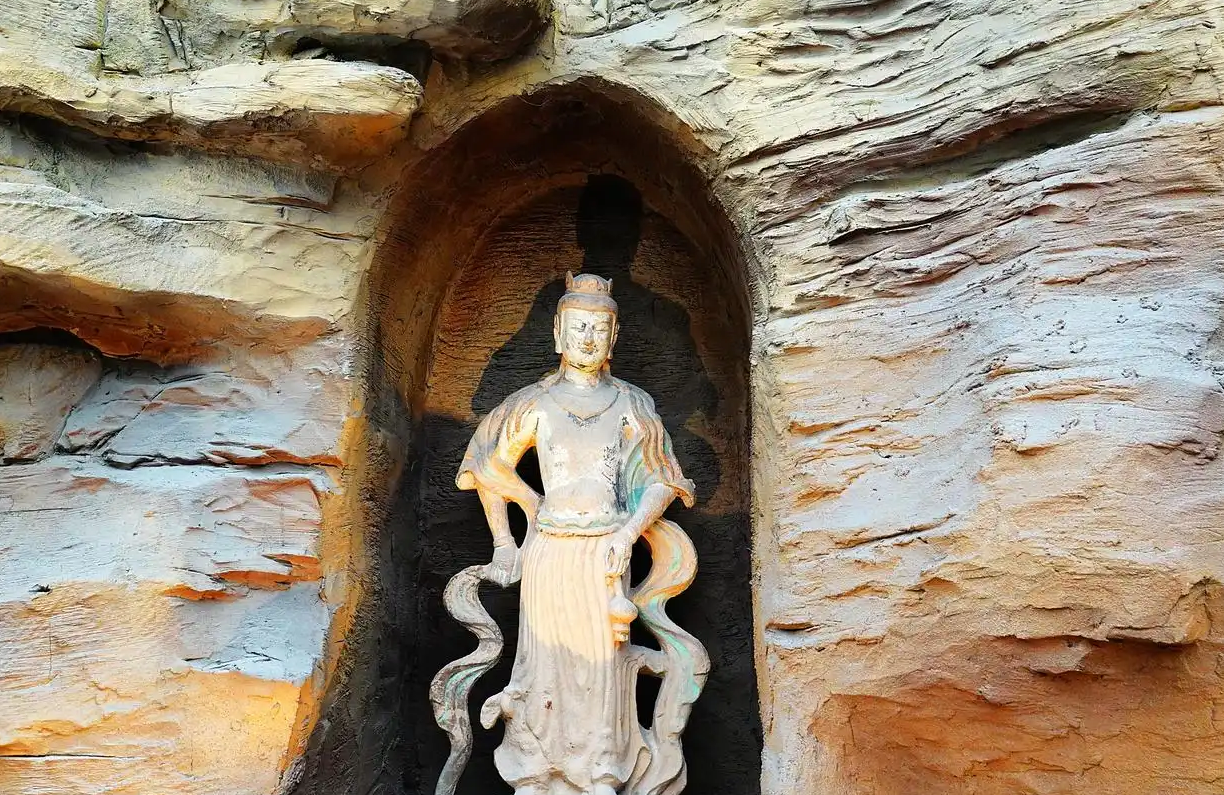 Bezeklik-Thousand-Buddha-Caves-04