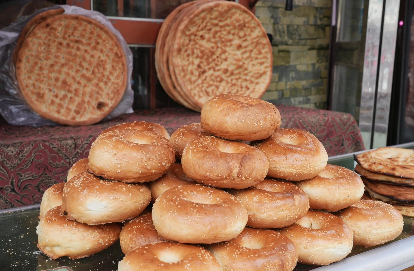 Xinjiang-style-naan-bread-03