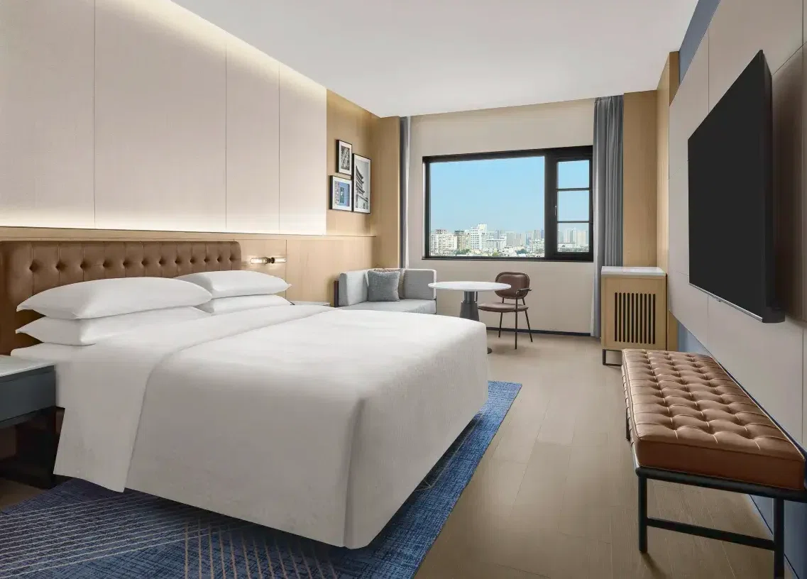 Four-Points-By-sheraton-Xi'An-Bell-Tower-01