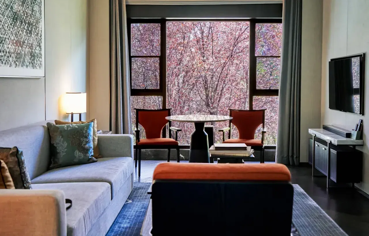 Tang-Paradise-Hotel-01