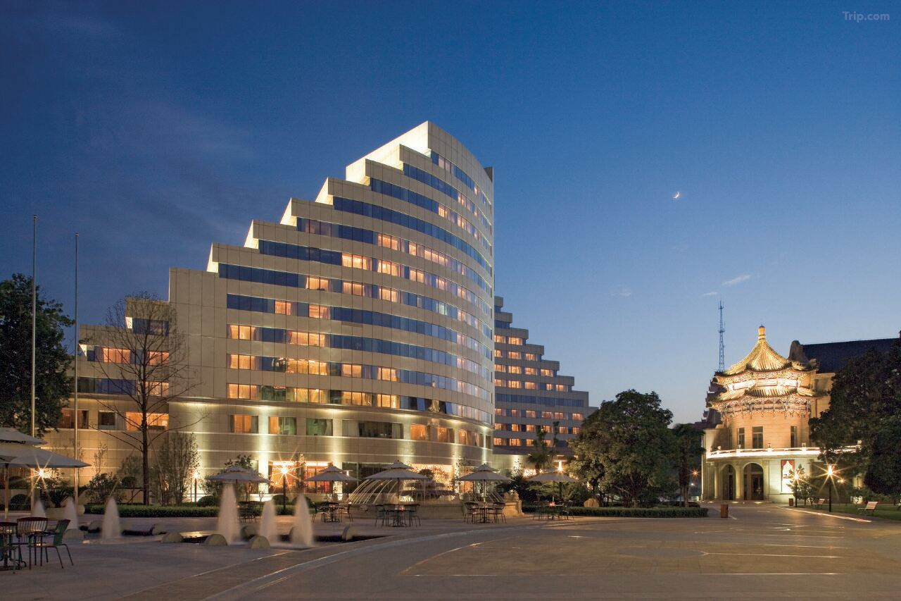 Sofitel-Xi'an-People's-Building1