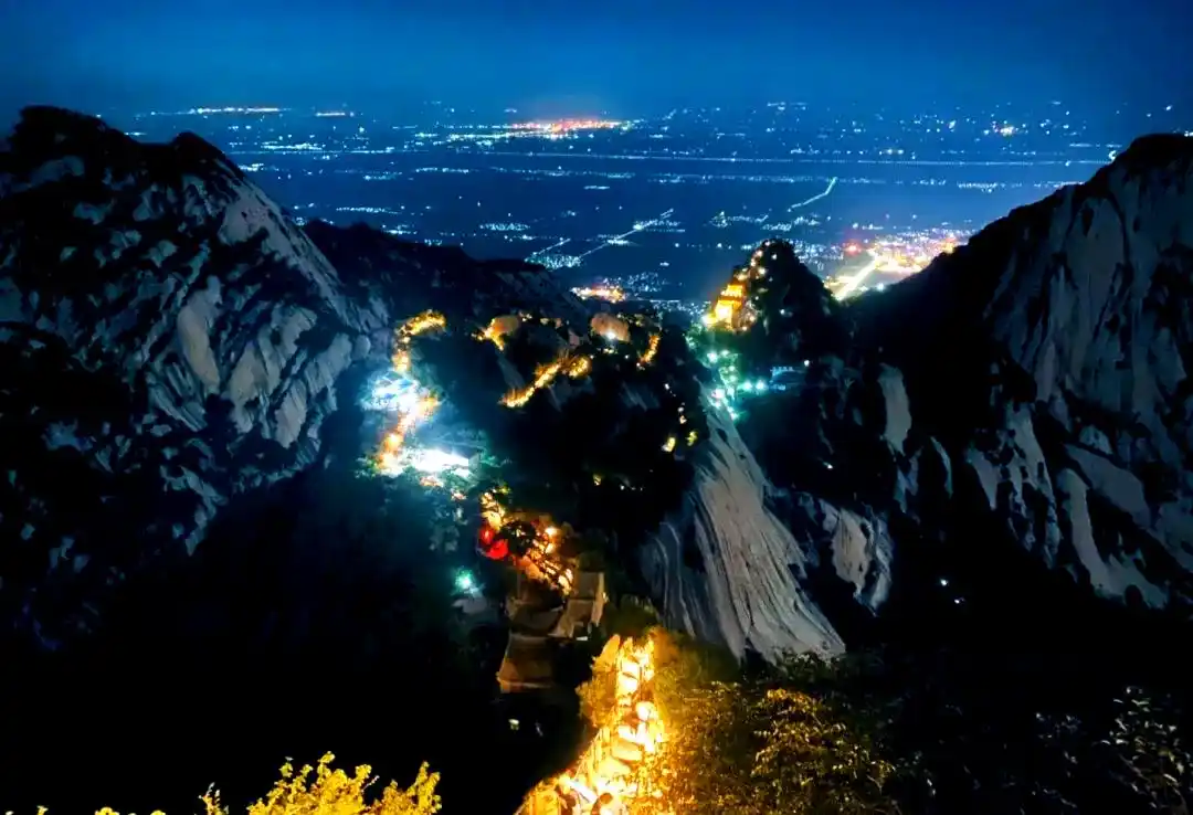 Night-Hiking