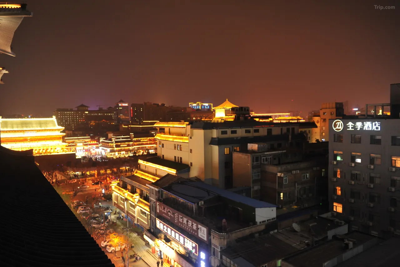 Ji-Hotel1