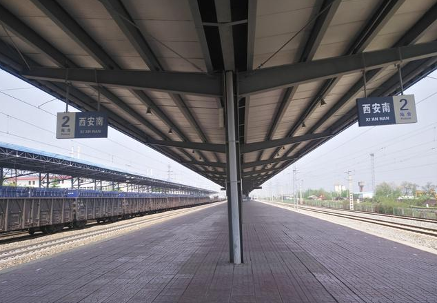 Xi’an-South-Railway-Station2