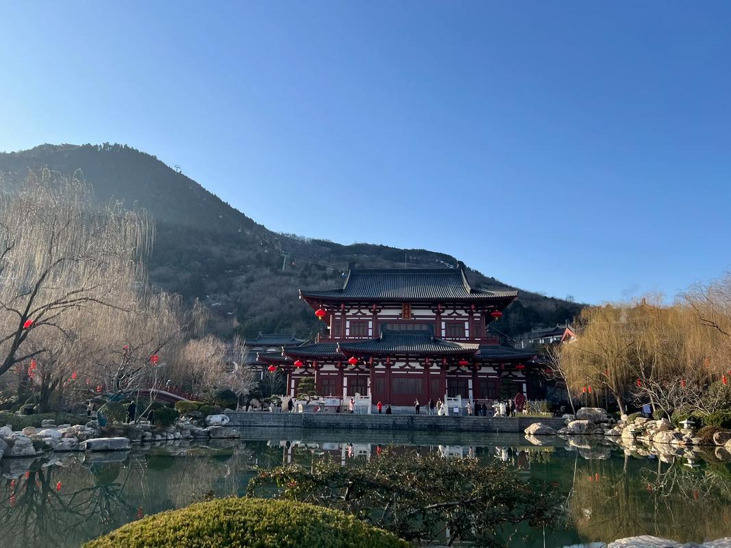Huaqing-Pool