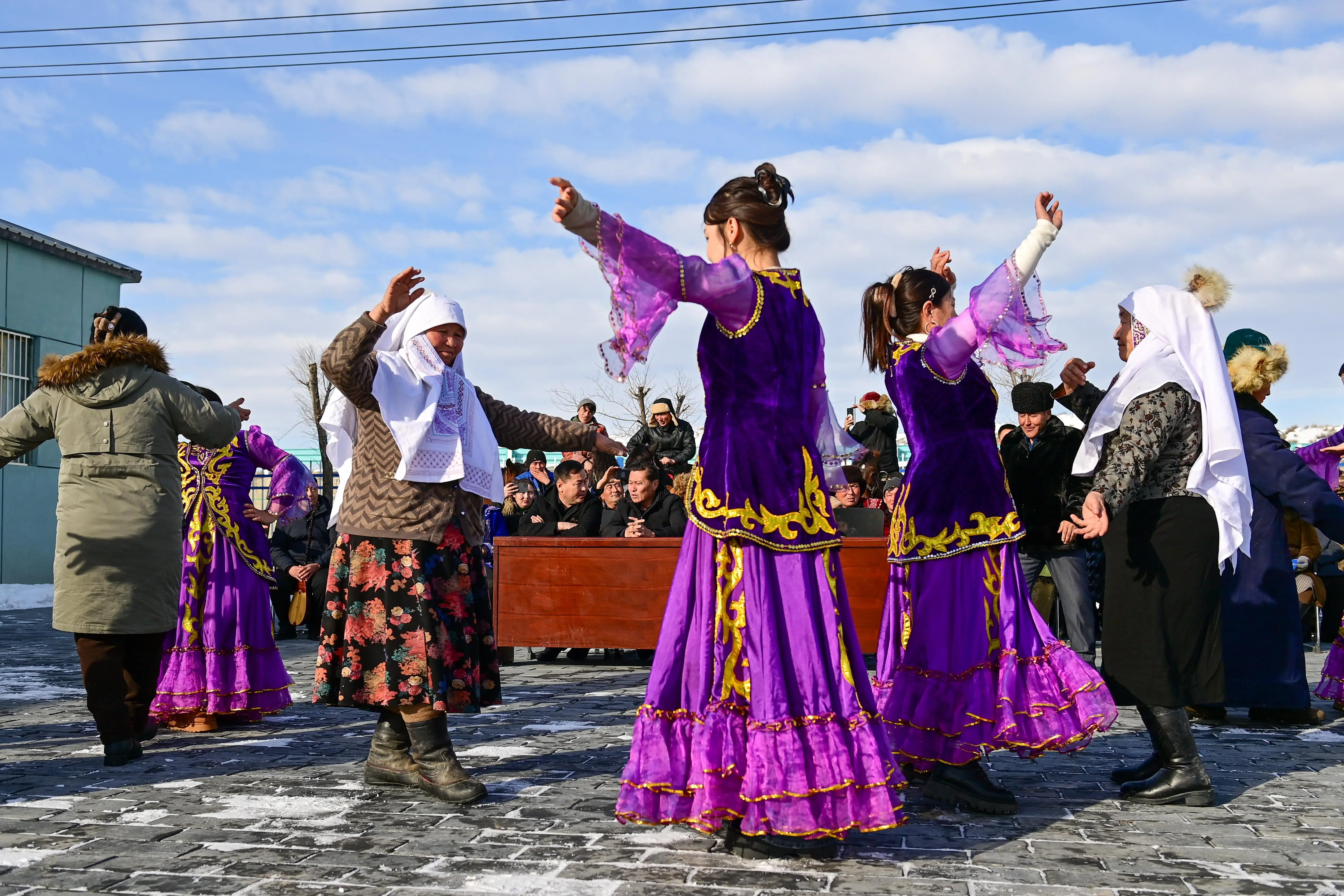 Uyghur-folk-song-and-dance