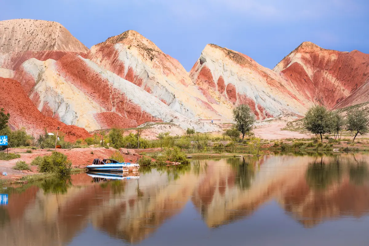 Lanzhou-Danxia-Geological-Park