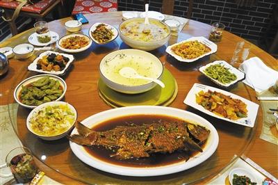 Local-Pear-Feast-Customized-Lunch-1
