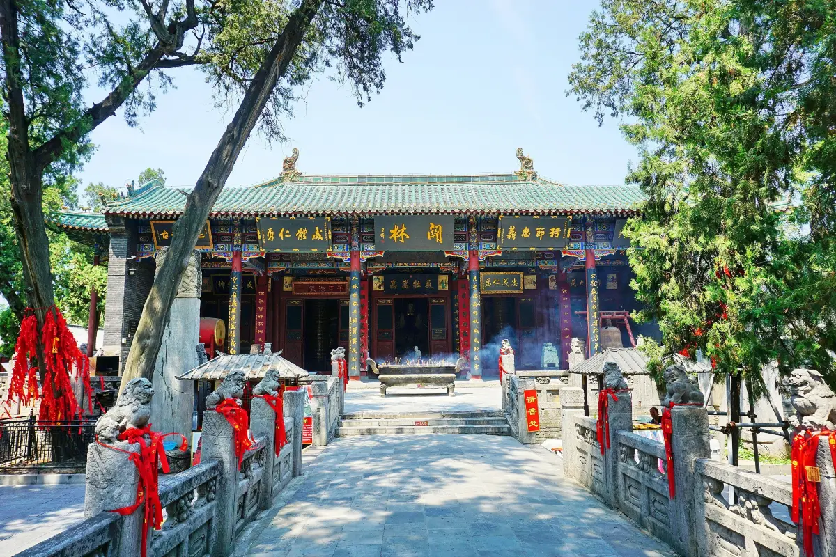 Guanlin-Temple1 Guanlin-Temple1