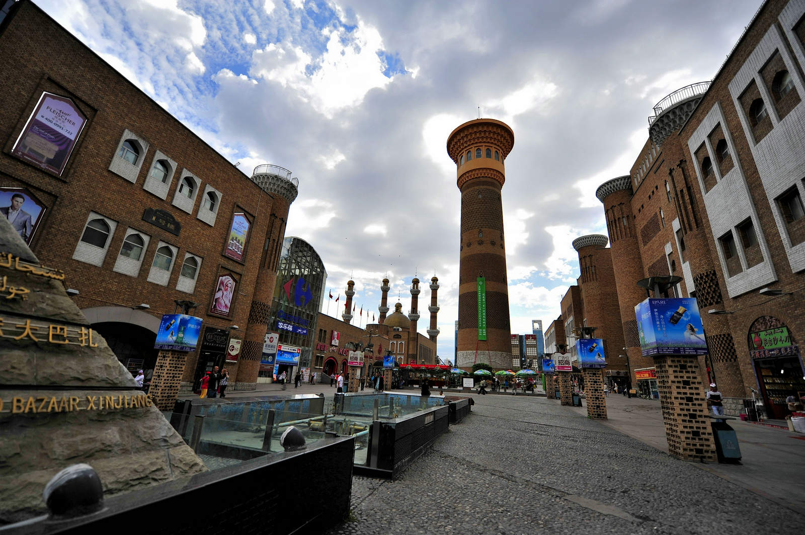 Urumqi-International-Grand-Bazaar2 Urumqi-International-Grand-Bazaar2
